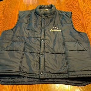 Men’s insulated Penn State vest.